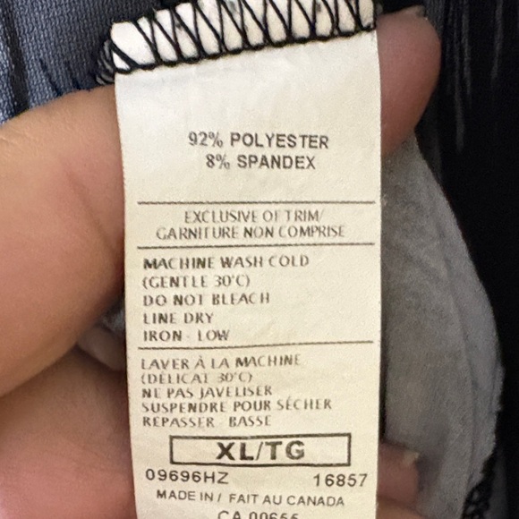 Reitmans Black and Gray Short Sleeve Top, size XL - Picture 7 of 7